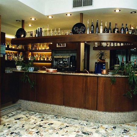 瓦尔齐 Ristorante Primula Bianca酒店 外观 照片